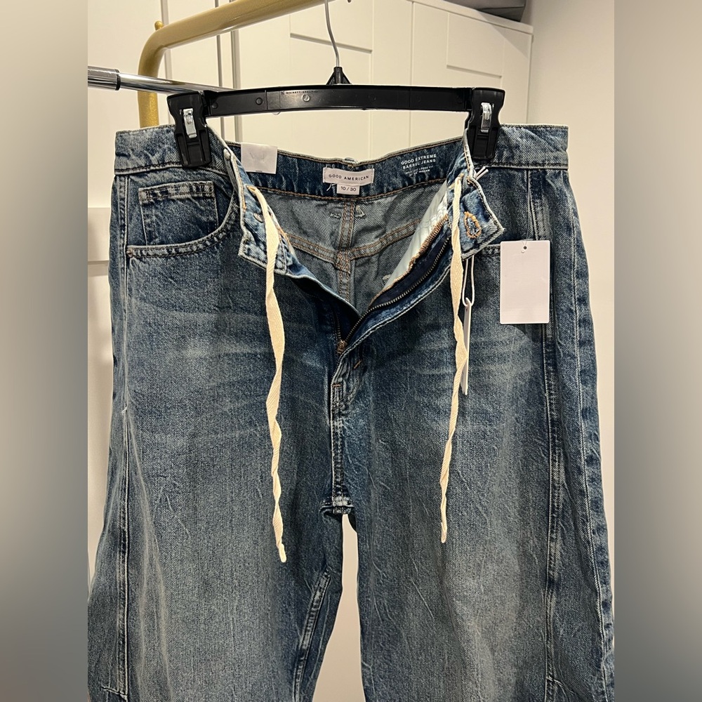 NWT Good American EXTREME BARREL JEANS